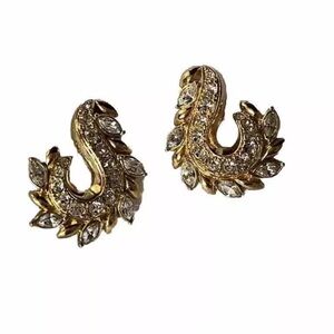 Avon Vintage Retro 80’s Gold Tone Cluster  Earrings